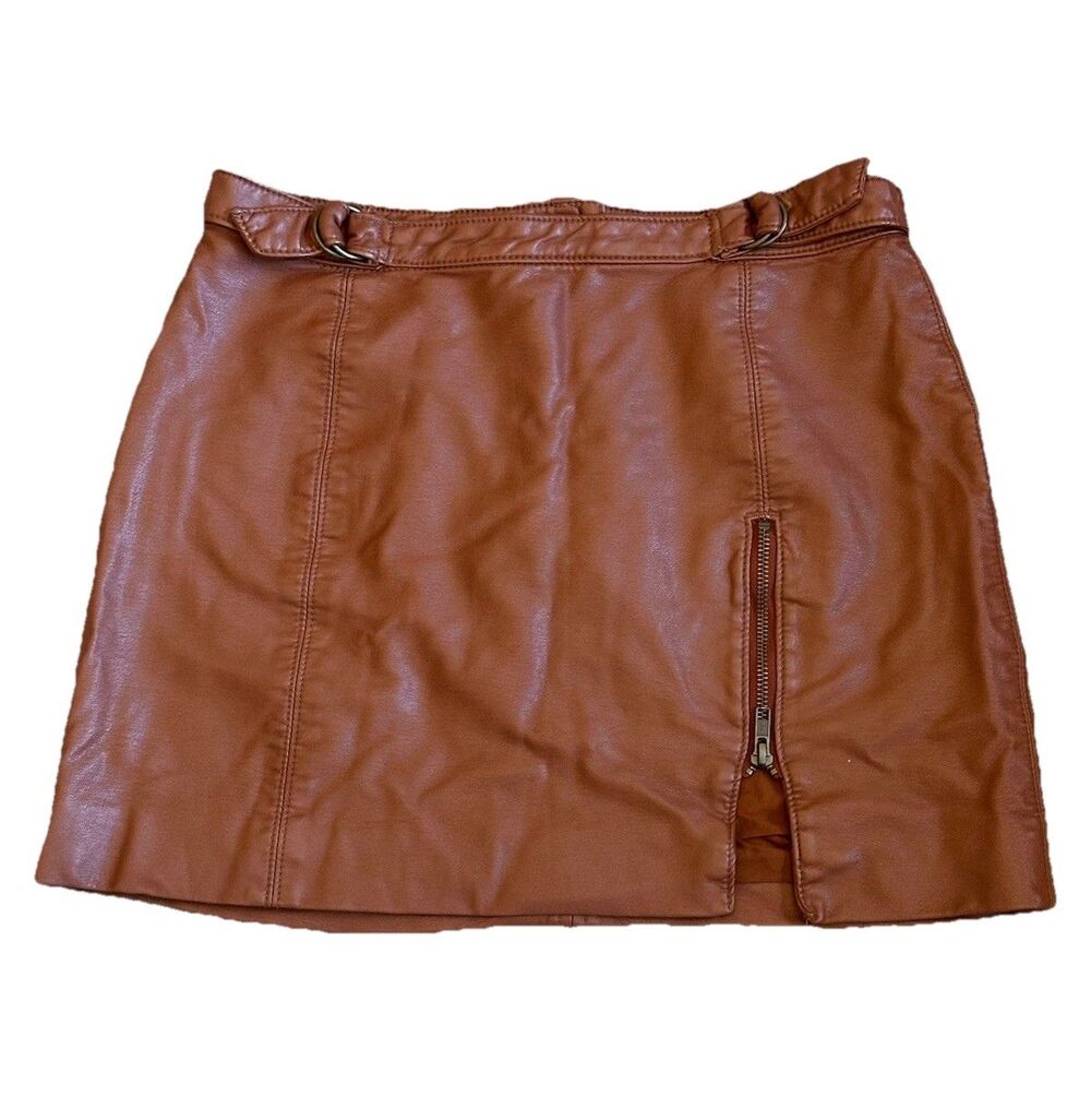 Free People faux leather mini skirt brown Sz. 8 front zipper slit buckle details